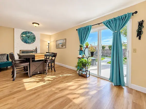 427 Temple Dr, Vacaville, CA 95687-5147