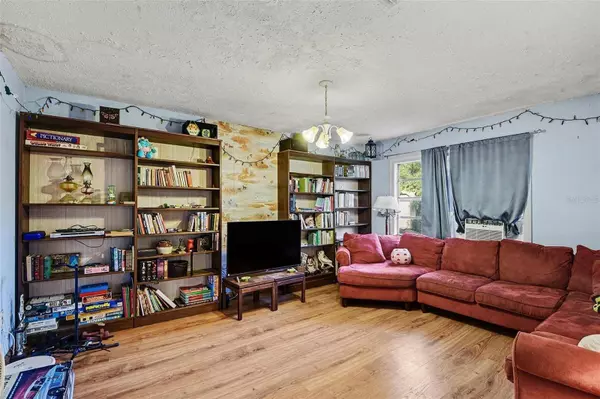 351 N EUCLID AVE, Lake Helen, FL 32744