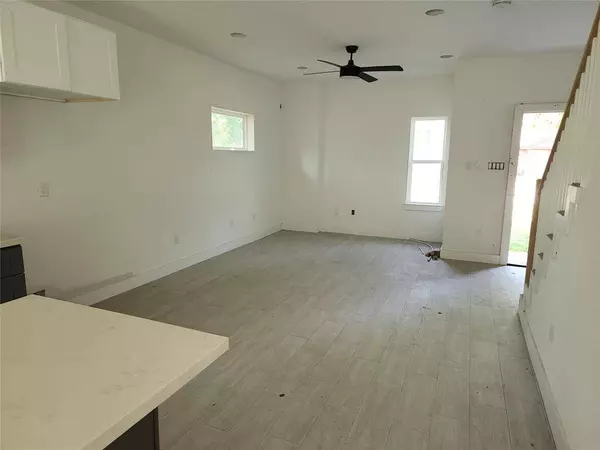 8208/8210 Knox ST, Houston, TX 77088