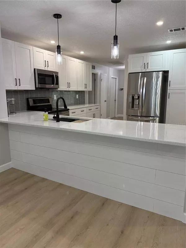 109 TIMBER CIR, Safety Harbor, FL 34695