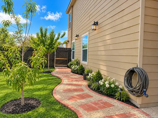 9642 PLEASANTON CV, San Antonio, TX 78221
