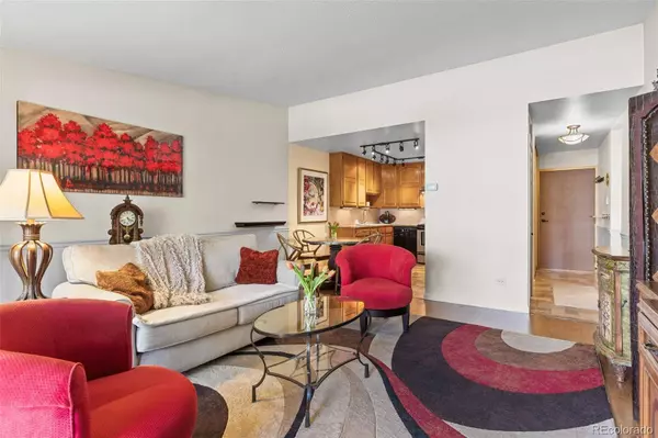 9320 E Center AVE #4B, Denver, CO 80247