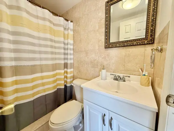11500 SW 43rd Ter, Miami, FL 33165