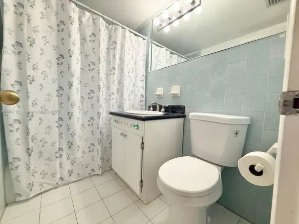 11500 SW 43rd Ter, Miami, FL 33165