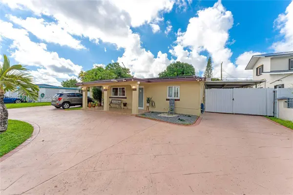 10920 NW 41st St, Miami, FL 33165