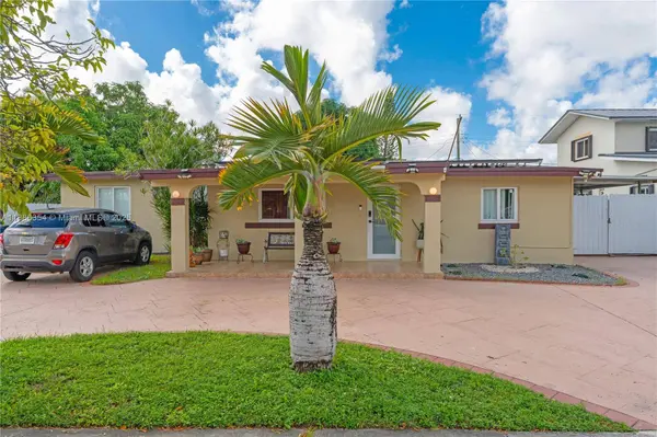10920 NW 41st St, Miami, FL 33165