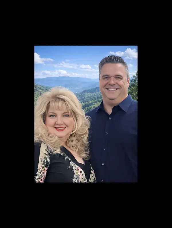 Stacy Dunn and Jeff Dunn, The Dunn Duo at LPT Realty