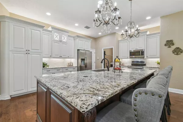 2712 CLUBHOUSE DR, Plant City, FL 33566