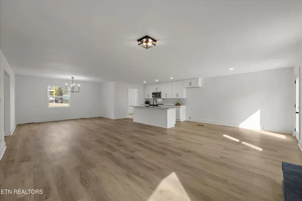 8528 Richland Colony Rd, Knoxville, TN 37923