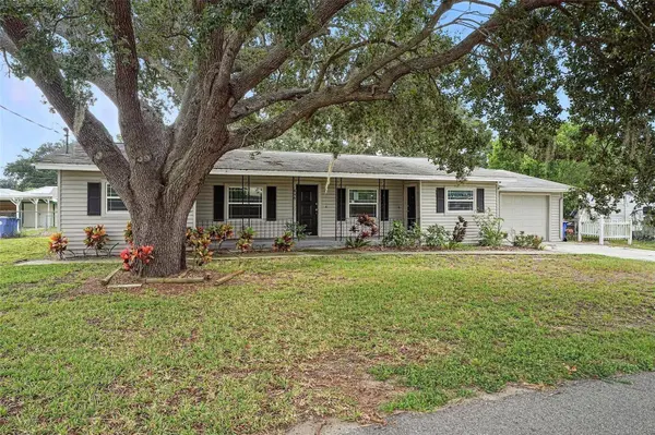 896 N 9TH ST, Eagle Lake, FL 33839