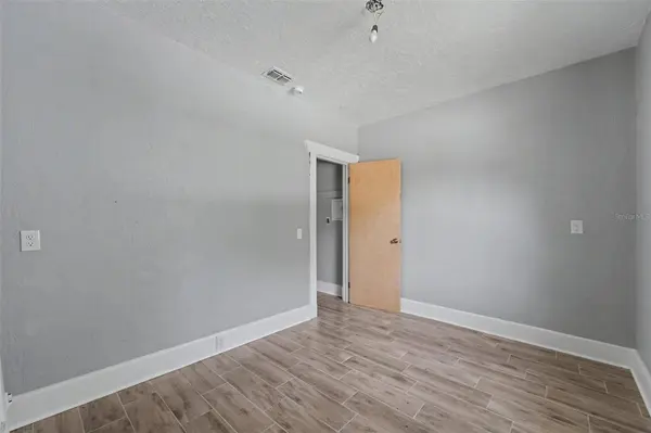 122 S GARFIELD AVE, Deland, FL 32724