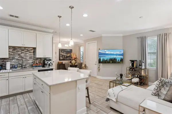 9938 EAGLE CREEK CENTER BLVD, Orlando, FL 32832