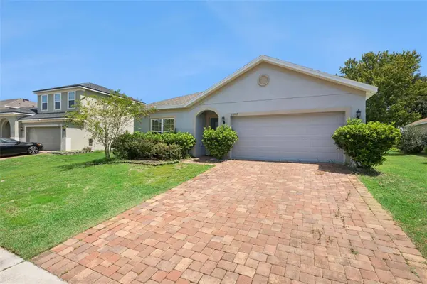 23707 COMPANERO DR, Sorrento, FL 32776