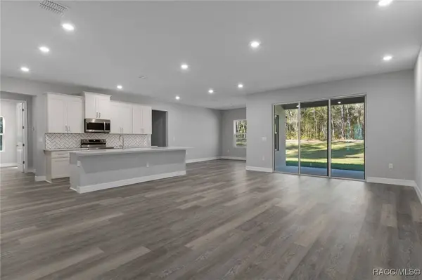 1215 E Getty LN, Hernando, FL 34442