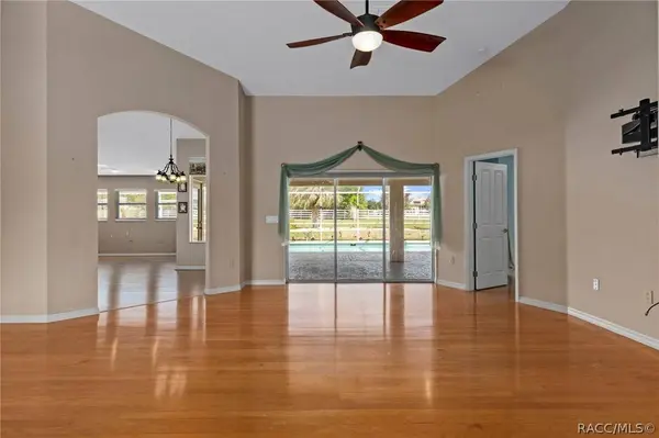 1231 E Whirl Away CIR, Inverness, FL 34453