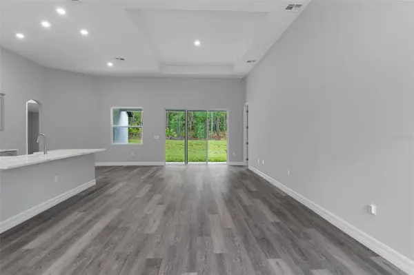 60 CORKWOOD BLVD, Homosassa, FL 34446