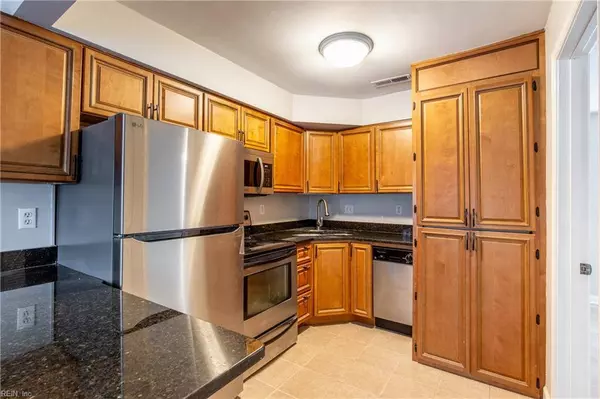 598 Pinewood DR #106, Virginia Beach, VA 23451