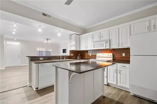 1403 Siena Ct, Virginia Beach, VA 23456-7722