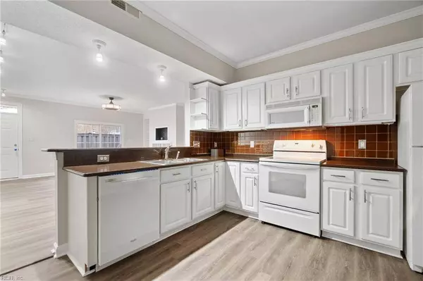 1403 Siena Ct, Virginia Beach, VA 23456-7722