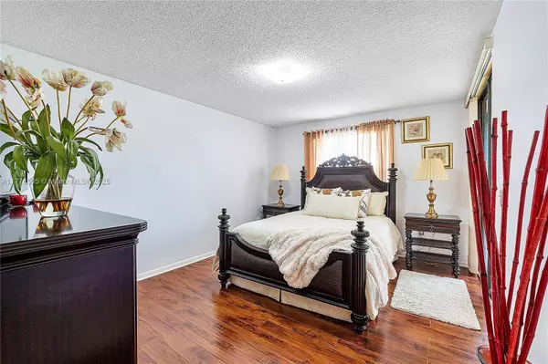 4101 E Coral Tree Cir #313, Coconut Creek, FL 33073