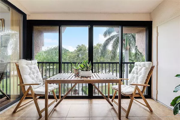 4101 E Coral Tree Cir #313, Coconut Creek, FL 33073