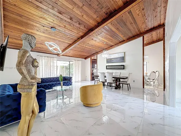 750 NW 77th Ave, Plantation, FL 33324