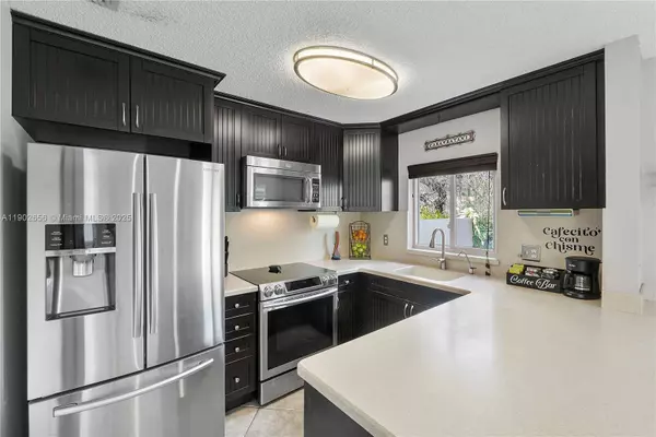 236 NW 118th Dr, Coral Springs, FL 33071