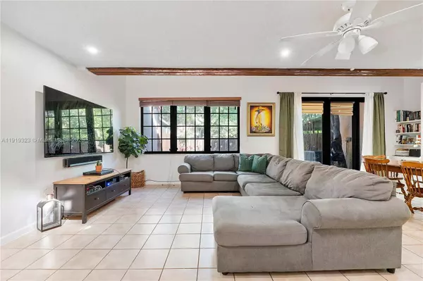 3413 S Atlanta Dr #3413, Hollywood, FL 33021