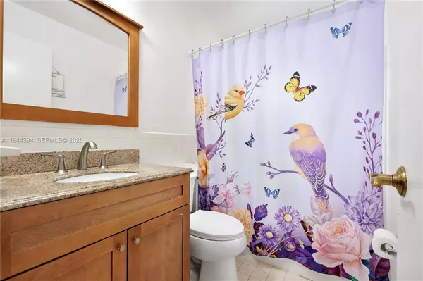 5011 NW 51st St, Tamarac, FL 33319