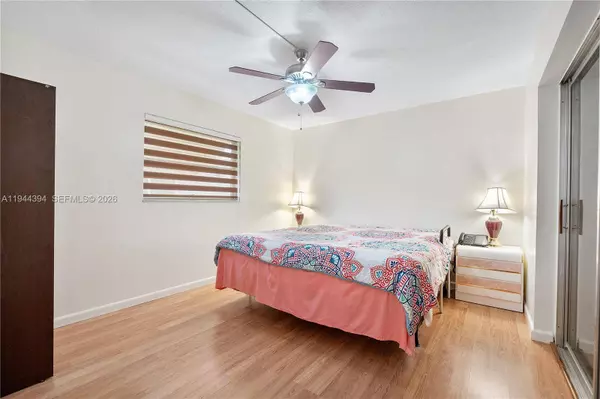 5011 NW 51st St, Tamarac, FL 33319