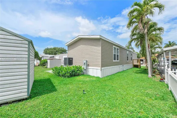 5530 SW 32nd Ter, Dania Beach, FL 33312