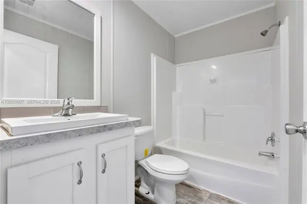 5530 SW 32nd Ter, Dania Beach, FL 33312