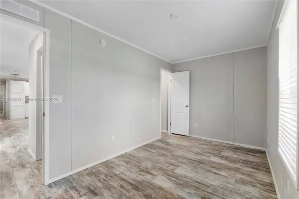 5530 SW 32nd Ter, Dania Beach, FL 33312
