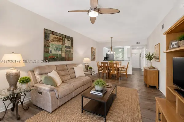 7715 Yardley Dr #212, Tamarac, FL 33321