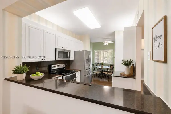 7715 Yardley Dr #212, Tamarac, FL 33321