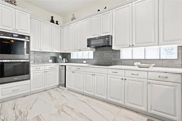 3061 SW 189th Ter, Miramar, FL 33029