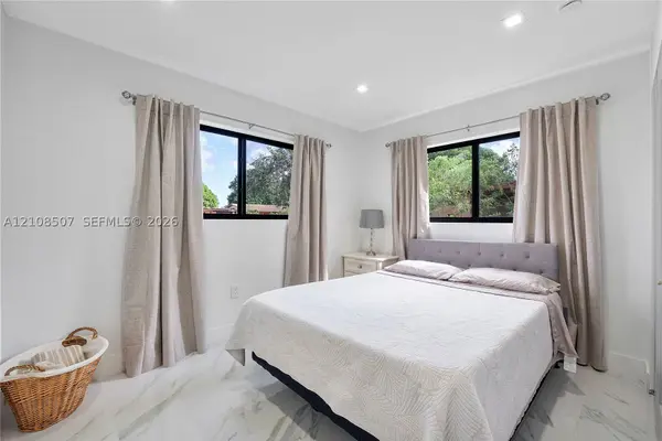 451 SW 38th Ter #1, Fort Lauderdale, FL 33312