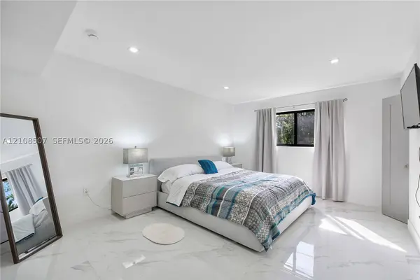 451 SW 38th Ter #1, Fort Lauderdale, FL 33312