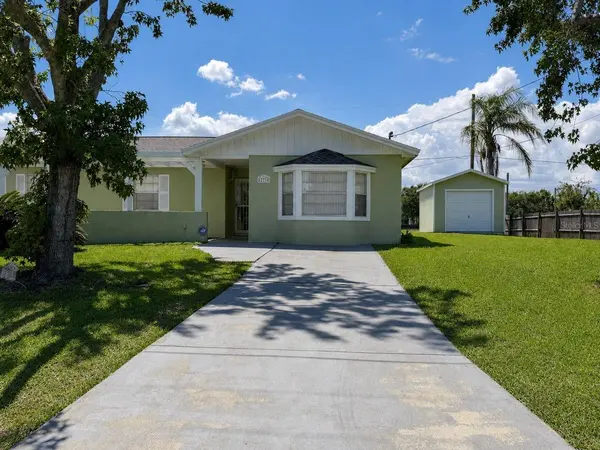 2777 GREEN MEADOW CIR, Kissimmee, FL 34741