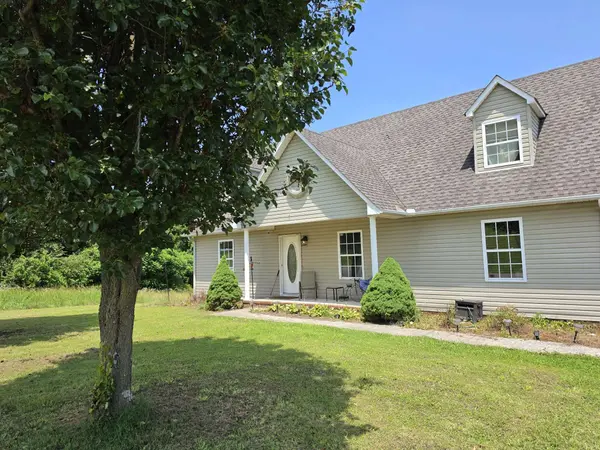 202 Ridgewood Ln, Shelbyville, TN 37160