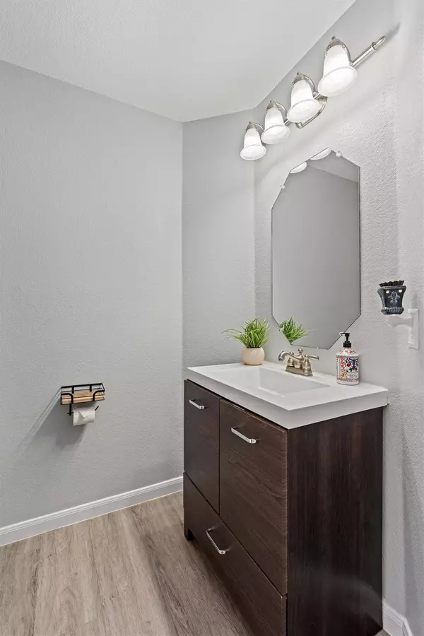 3300 Kissman DR, Austin, TX 78728