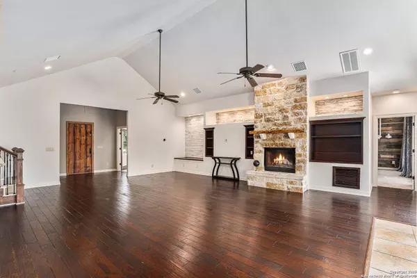 2814 Comal Springs, Canyon Lake, TX 78133