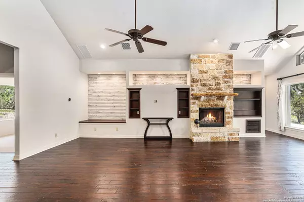 2814 Comal Springs, Canyon Lake, TX 78133