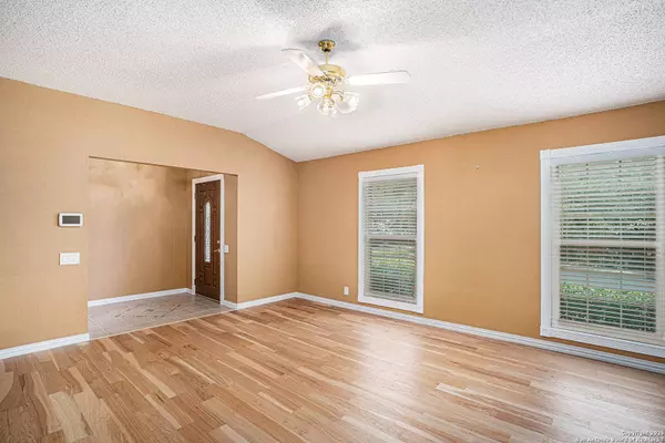 11610 Barrow, San Antonio, TX 78253