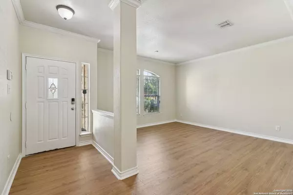 7830 Rain Shr, San Antonio, TX 78249