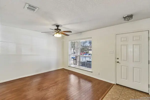 459 Dolly Dr, Converse, TX 78109