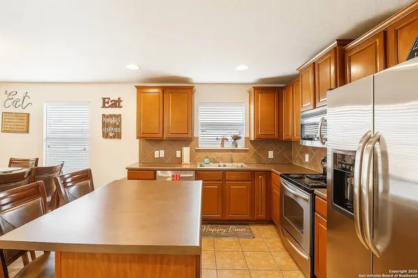 459 Dolly Dr, Converse, TX 78109