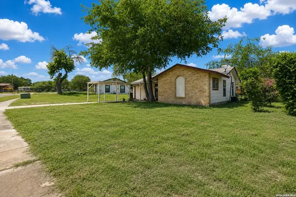 4802 Castle Brg, San Antonio, TX 78218