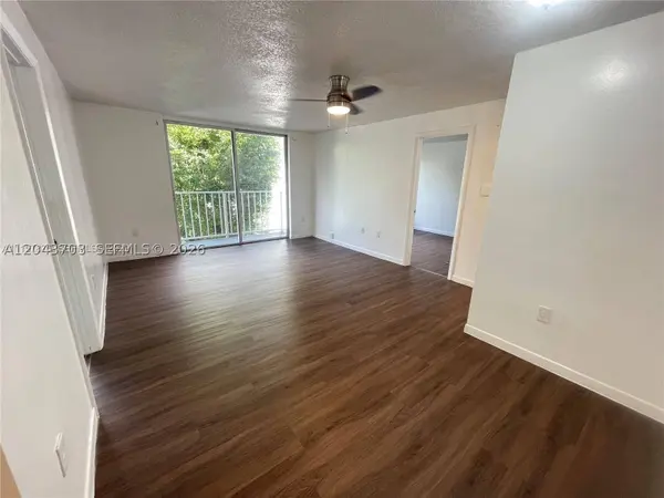 1740 NW N River Dr #517, Miami, FL 33125