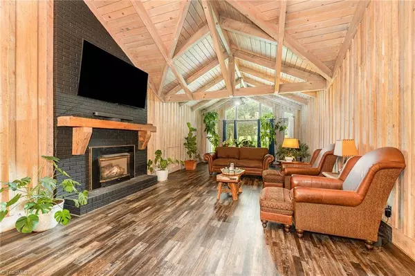 210 Apollo DR, Mount Airy, NC 27030